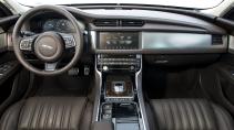 Jaguar XF 3.0 V6 D-S Prestige interieur (2015)