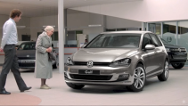 Volkswagen en het oude vrouwtje reclame Golf 7 proefrit