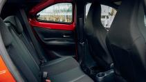 Toyota Aygo X: 1e rij-indruk 2022 interieur achterbank