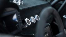 BMW Z4 GT3 Mercedes V12 knoppen