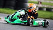Global Karting League karter rijdend schuin voor