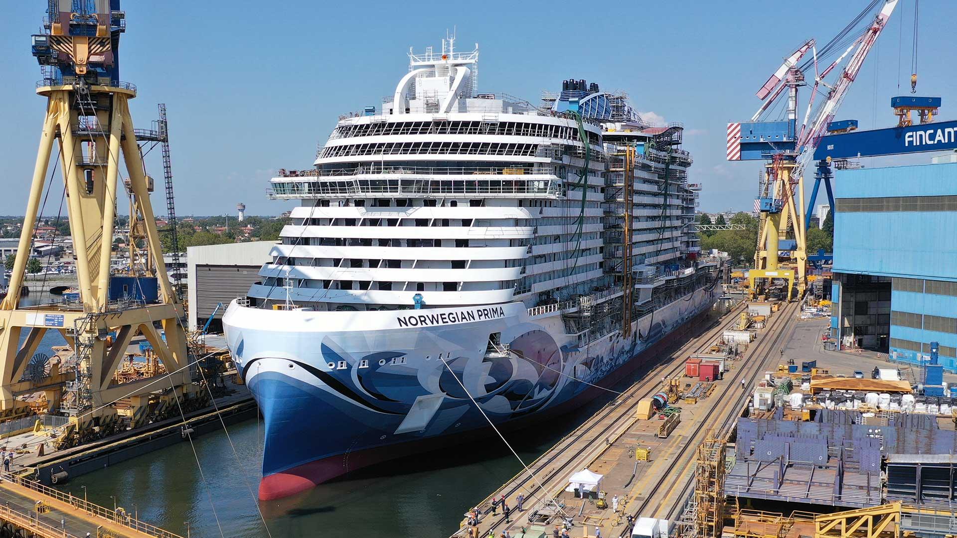 Dit nieuwe cruiseschip heeft een kartbaan met 3 verdiepingen Dit nieuwe cruiseschip heeft een kartbaan met 3 verdiepingen