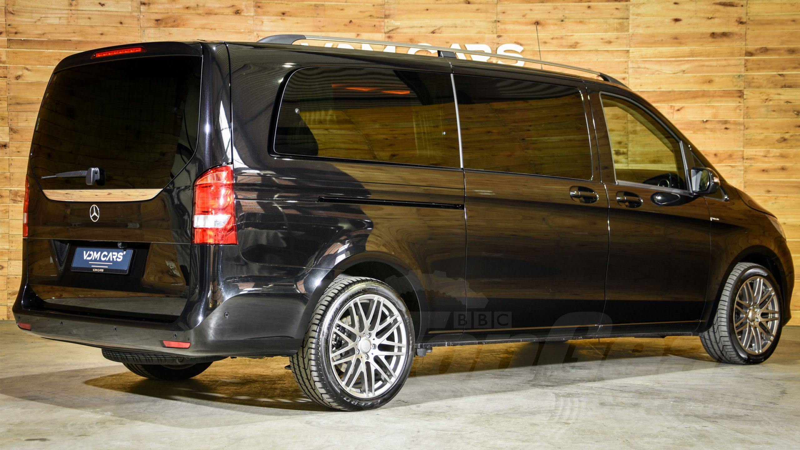 De Mercedes V-klasse van Rapper Boef - TopGear Nederland