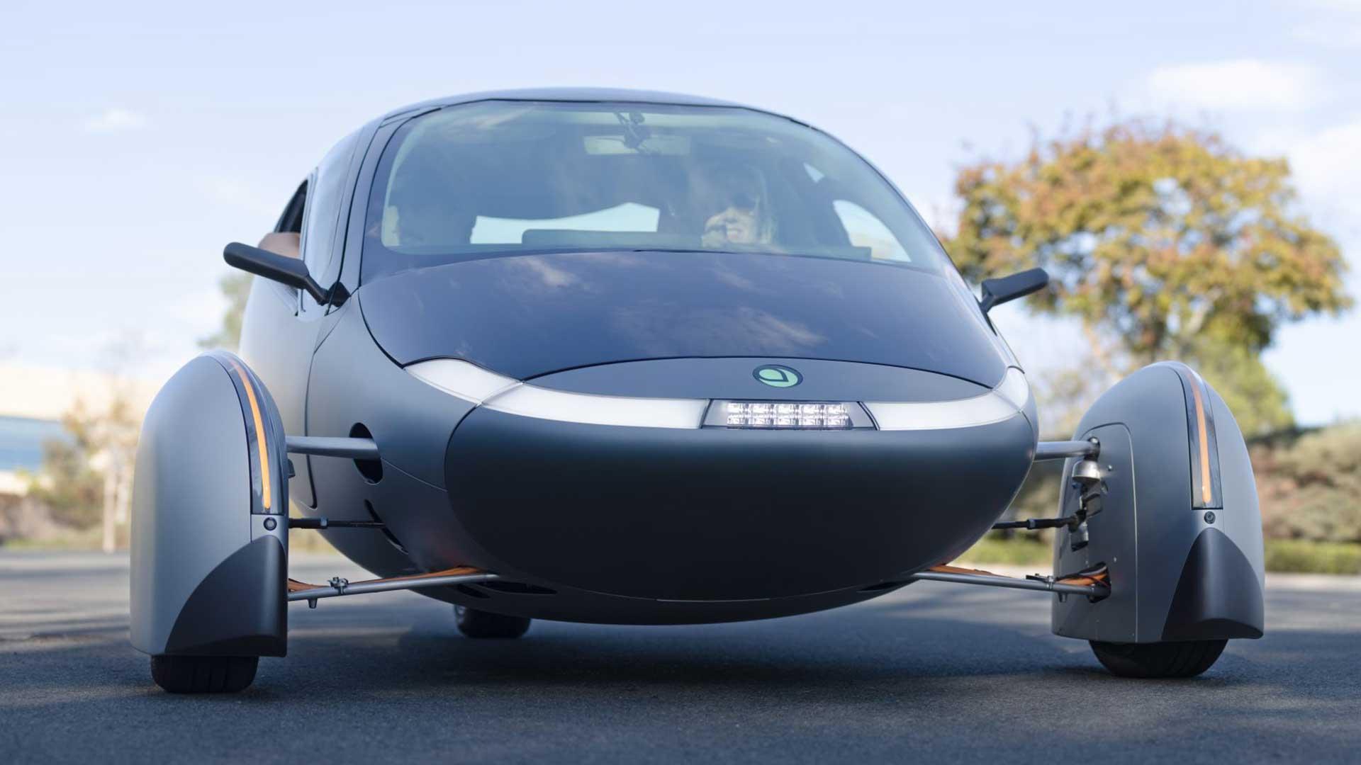 Aptera Launch Edition is een elektrische zonneauto op drie wielen