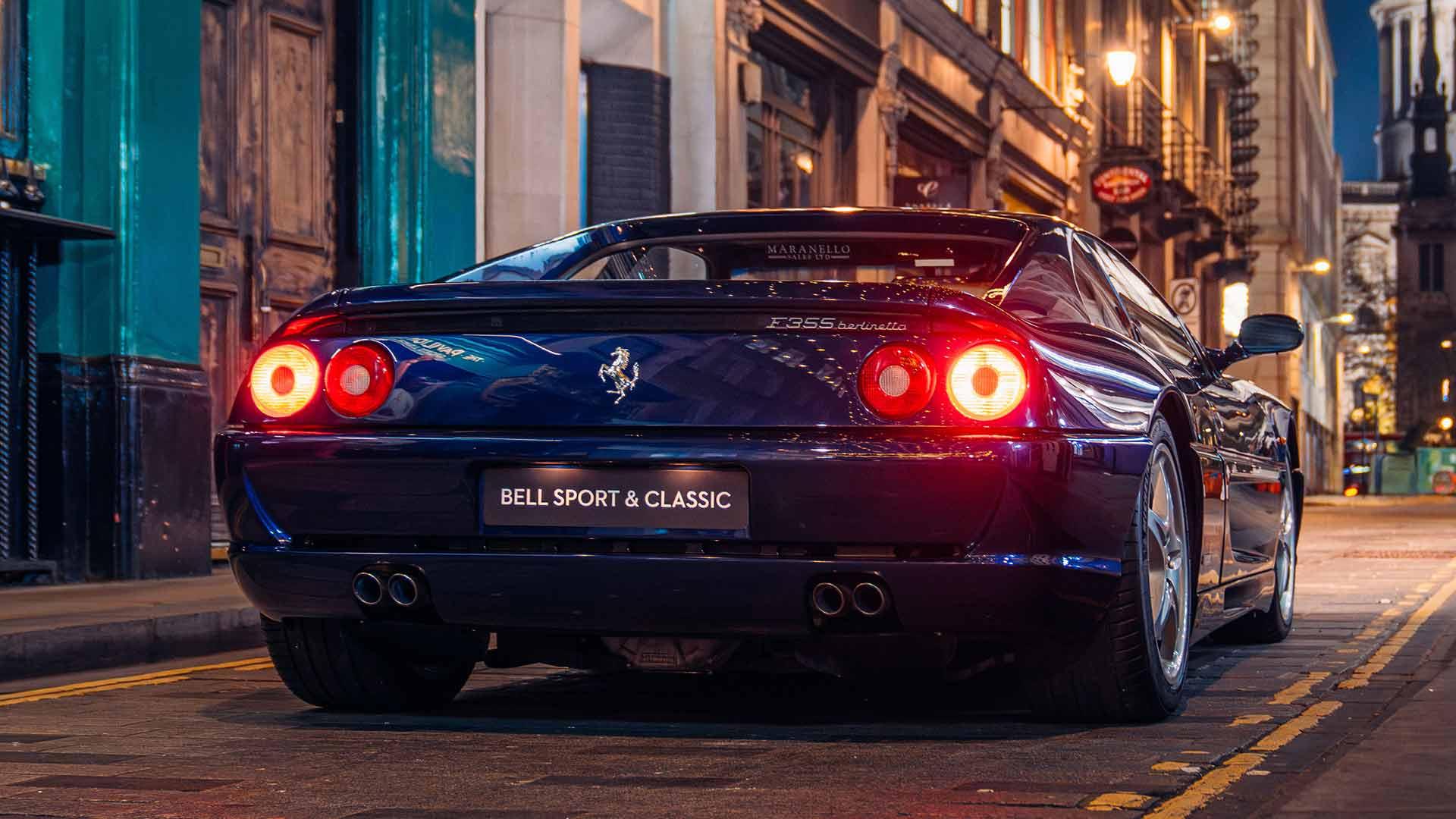 Rij jij met de Ferrari F355 van Chris Rae naar huis met Kerstmis? - TopGear