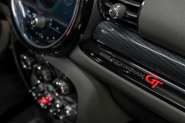 MINI Rockingham GT Edition brengt klassiek rijplezier terug - TopGear