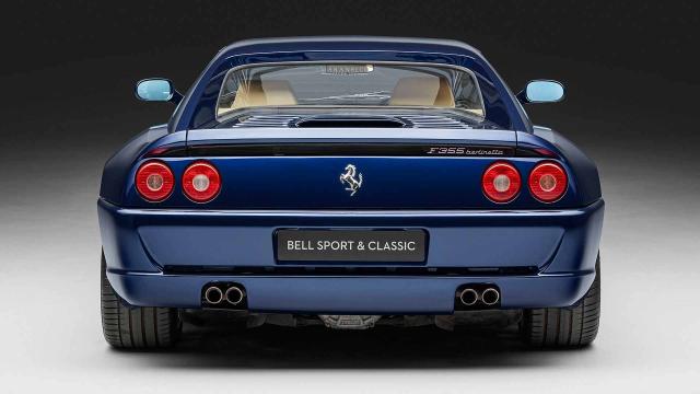 Rij jij met de Ferrari F355 van Chris Rae naar huis met Kerstmis? - TopGear