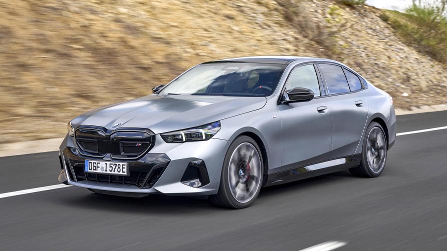 BMW verklapt wat onderdelen van de i5 Touring in deze teaser - TopGear