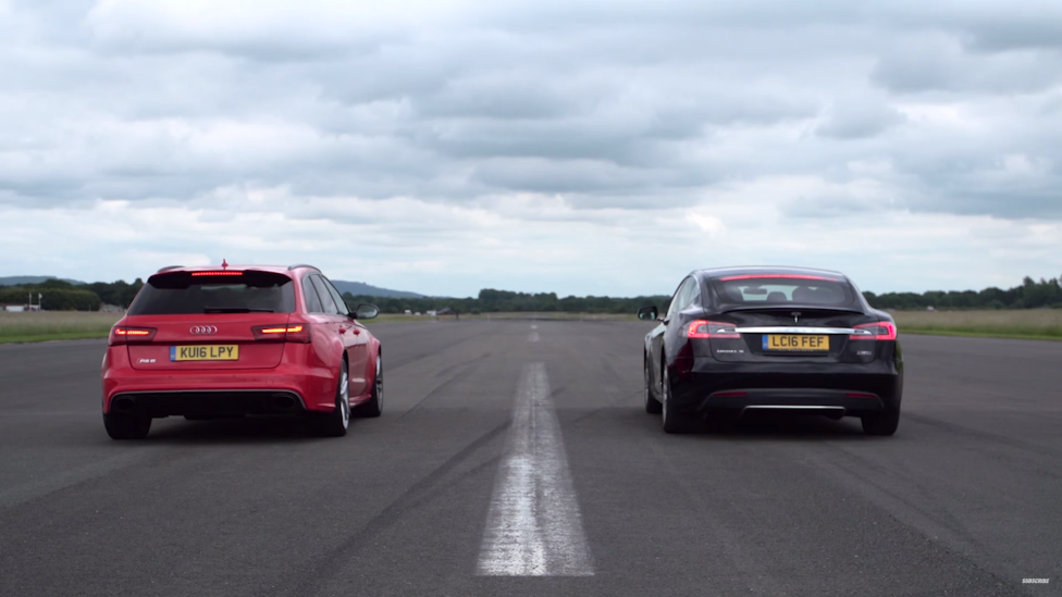 Dragrace: Tesla Model S vs Audi RS 6