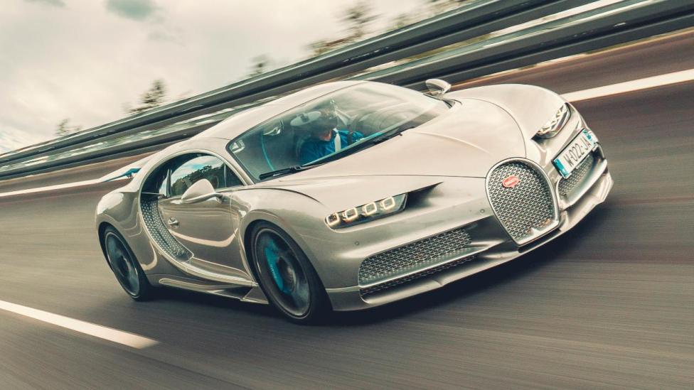 423 km/u rijden in een Bugatti Chiron Sport
