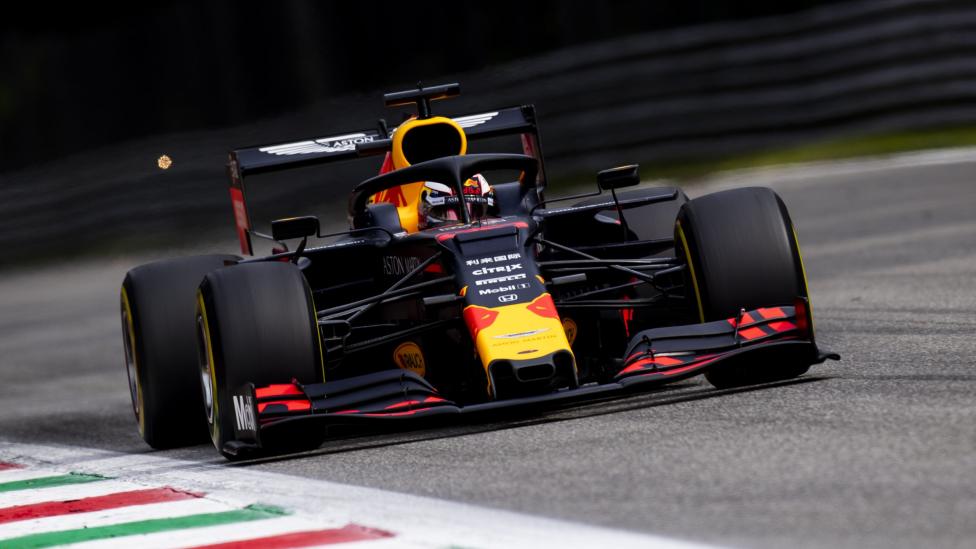 Max Verstappen crasht op Monza tijdens FP1