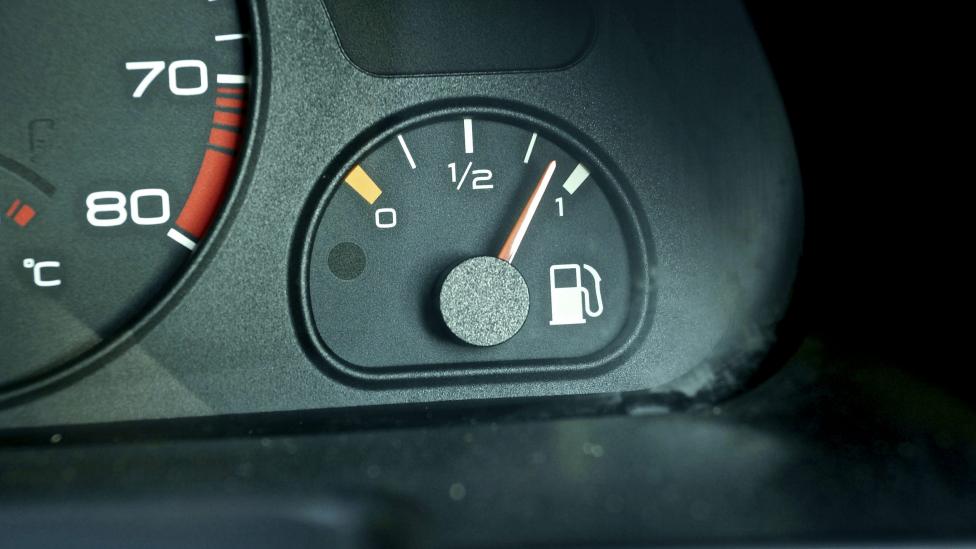 Waarom benzine duur blijft