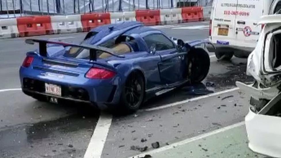 Gemballa Porsche Carrera GT vlucht na crash in New York