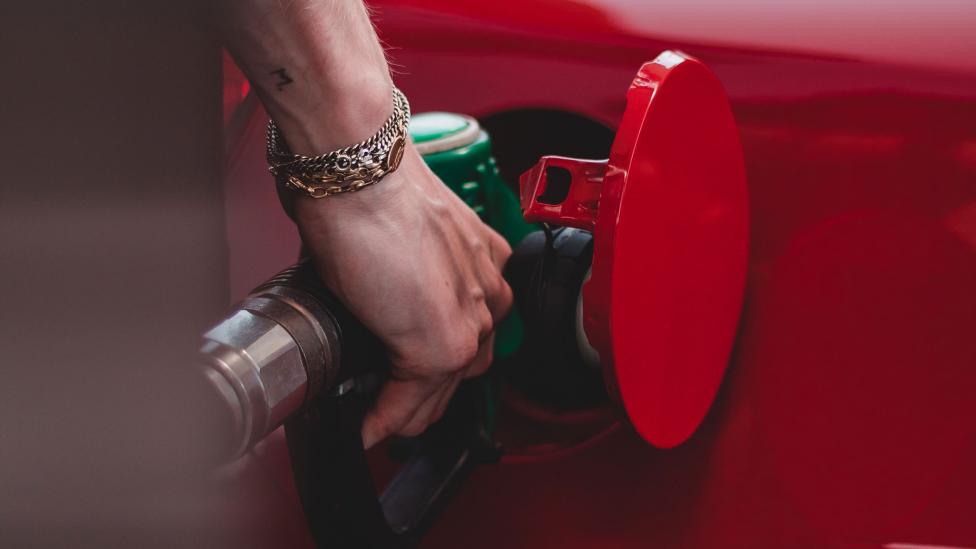 Waarom de benzineprijzen stijgen