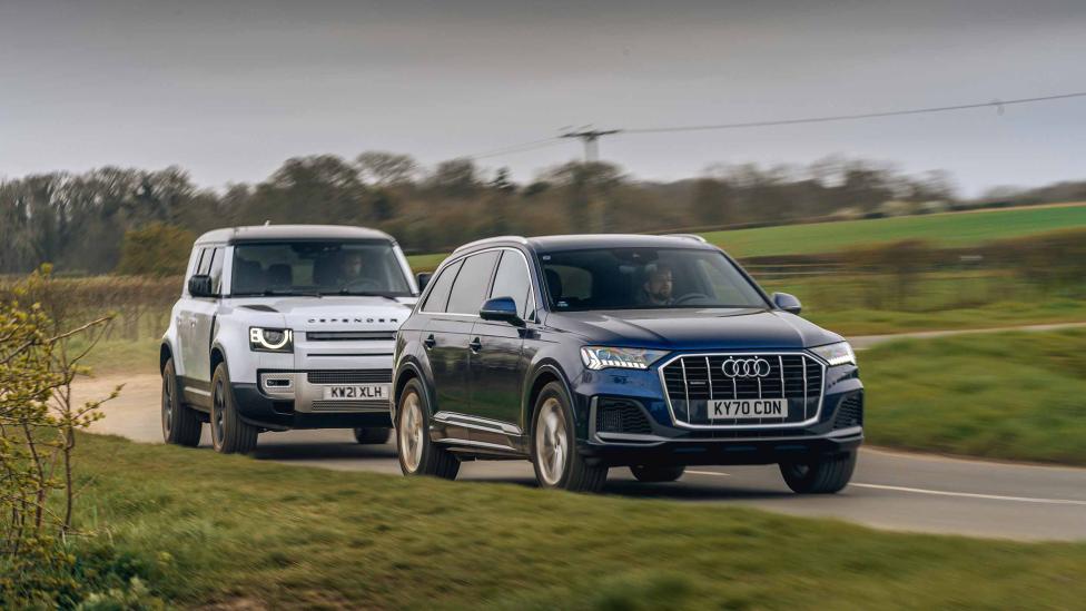 Audi Q7 vs Land Rover Defender