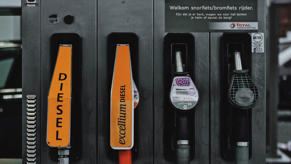 Volgende week is benzine in Duitsland 50 cent goedkoper dan bij ons