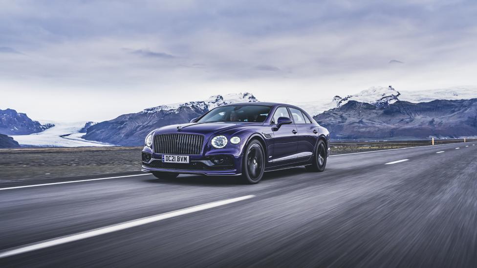 Met de Bentley Flying Spur Hybrid door adembenemend IJsland