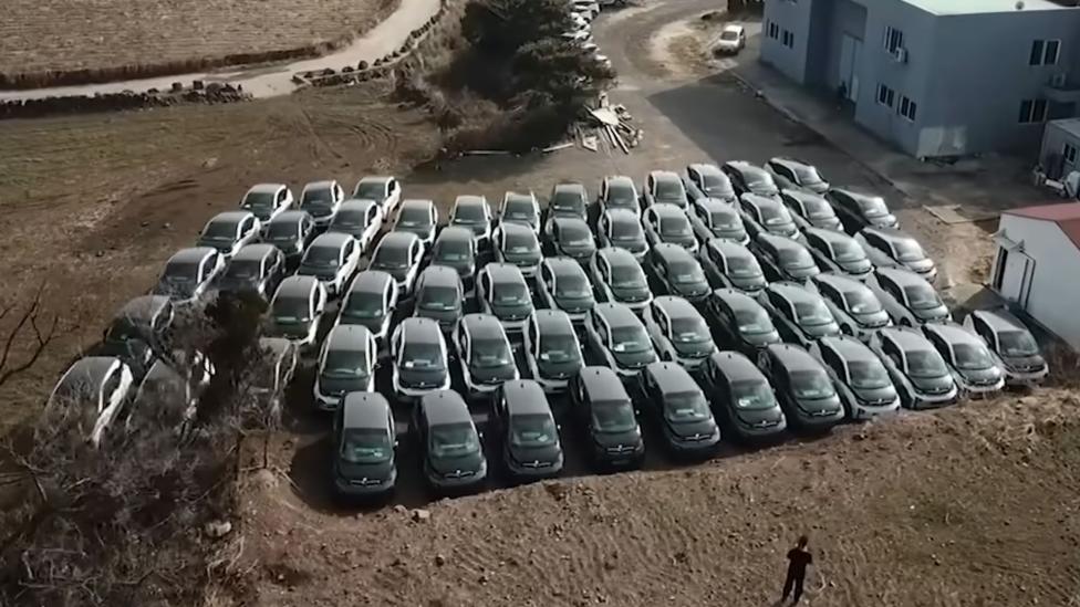 Waarom deze 200 BMW i3’s zijn achtergelaten