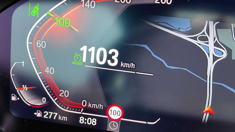 Snelheid verlagen tegen uitstoot: hoe hard rijden we gemiddeld in Nederland na 19:00 uur?