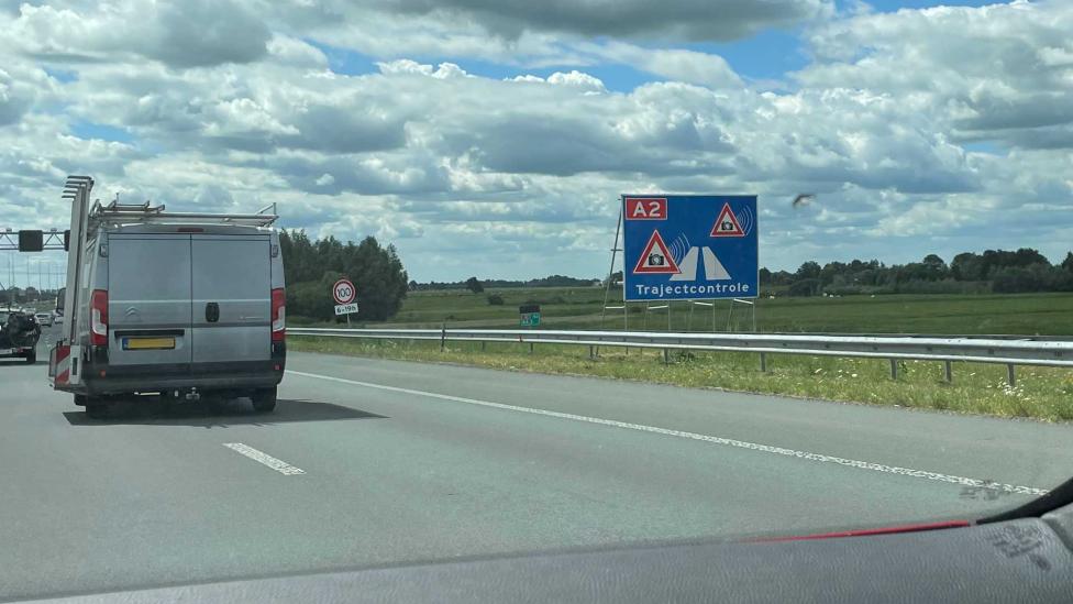 In België krijg je al bij 1 km/u te hard een boete, hoe zit dat in Nederland?