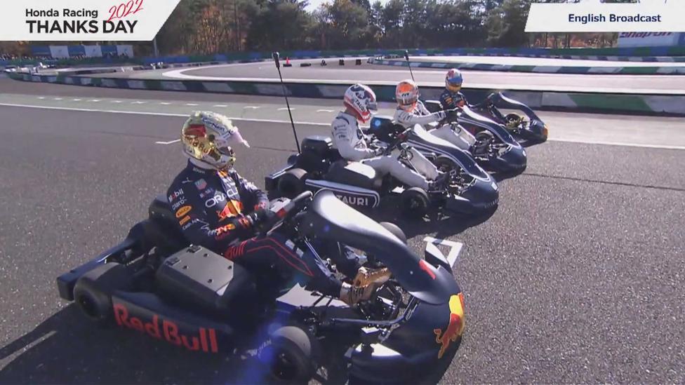 Max Verstappen en Red Bull-collega’s hebben dolle pret in karts