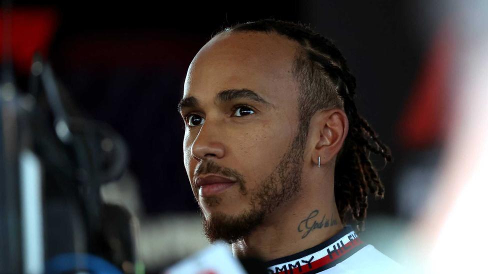 Lewis Hamilton uitgeroepen tot ‘achtvoudig wereldkampioen’ in Brazilië