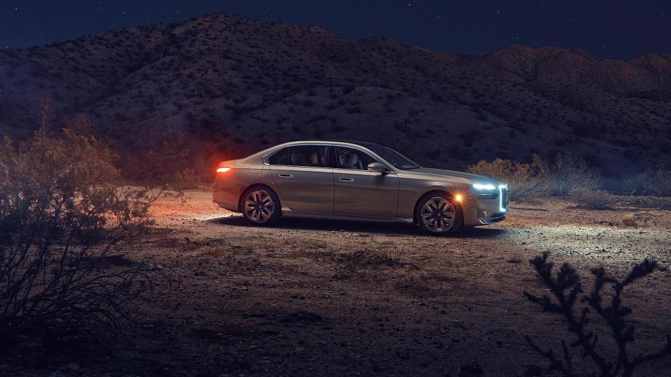 BMW i7 review: Hoe rijdt de bioscoopzaal op wielen?