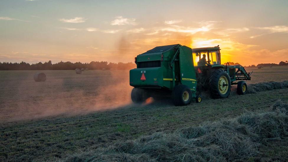 Waarom boeren eindelijk aan hun eigen John Deere mogen sleutelen in de VS