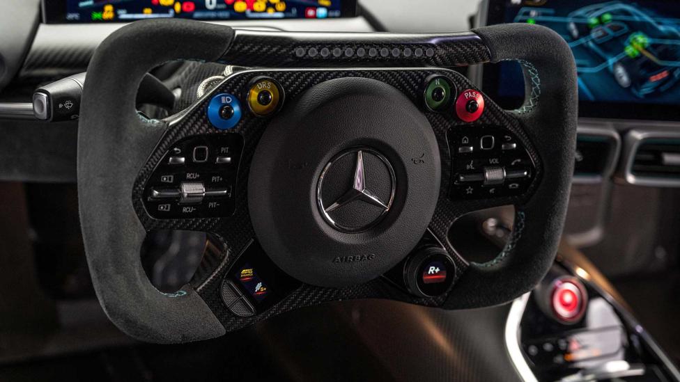 Valtteri Bottas per direct weer in een F1-auto van Mercedes