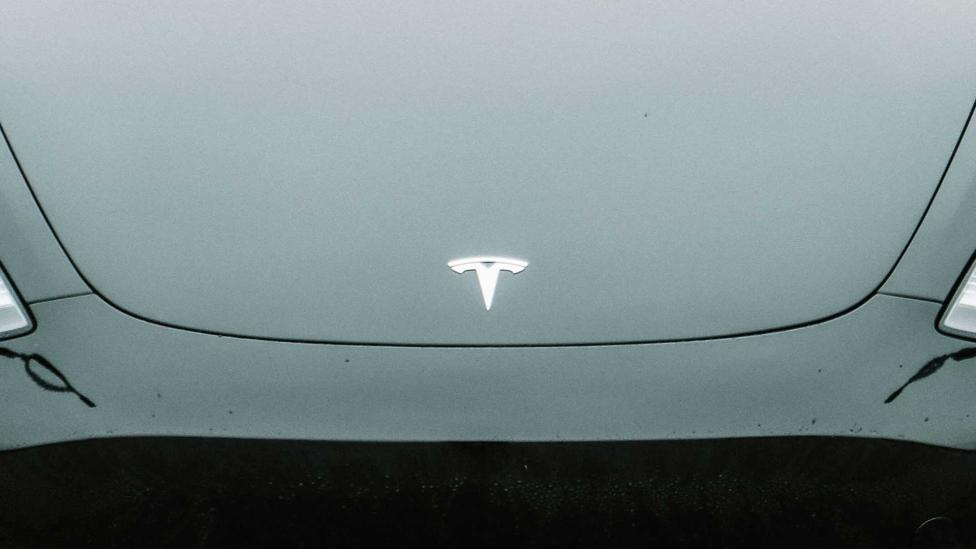 De vernieuwde Tesla Model 3 ziet er serieus goed uit in gelekte foto’s