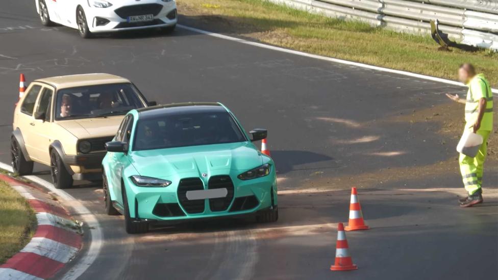 BMW-rijder laat even zien hoe je verbannen wordt van de Nürburgring