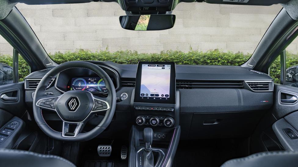 Dit merk gaat auto’s begrenzen op 110 km/u (en tegen betaling halen ze de begrenzer eraf)