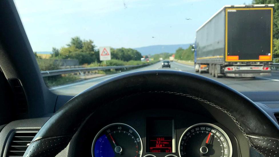 ‘Merendeel Duitsers wil een maximumsnelheid invoeren op de Autobahn’