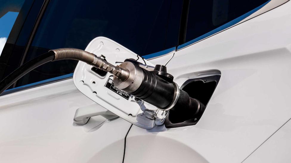 Waarom waterstofauto’s voor Nederland voorlopig alleen maar kanslozer worden