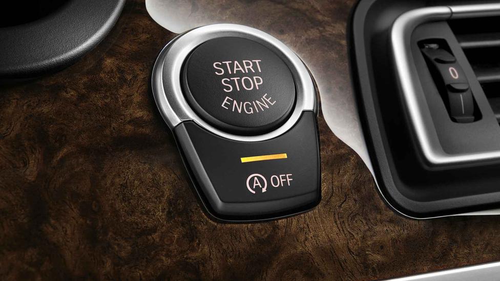 Deze functie ‘die iedereen haat’ in de auto gaat eindelijk opgelost worden (in de VS)