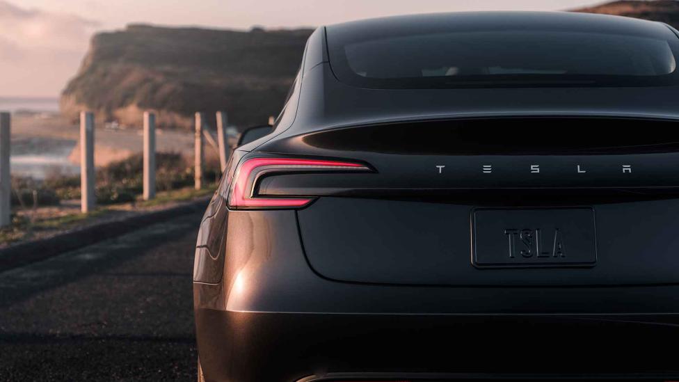 Tesla stopt plotseling met de ontwikkeling van de goedkope EV – dit is waarom