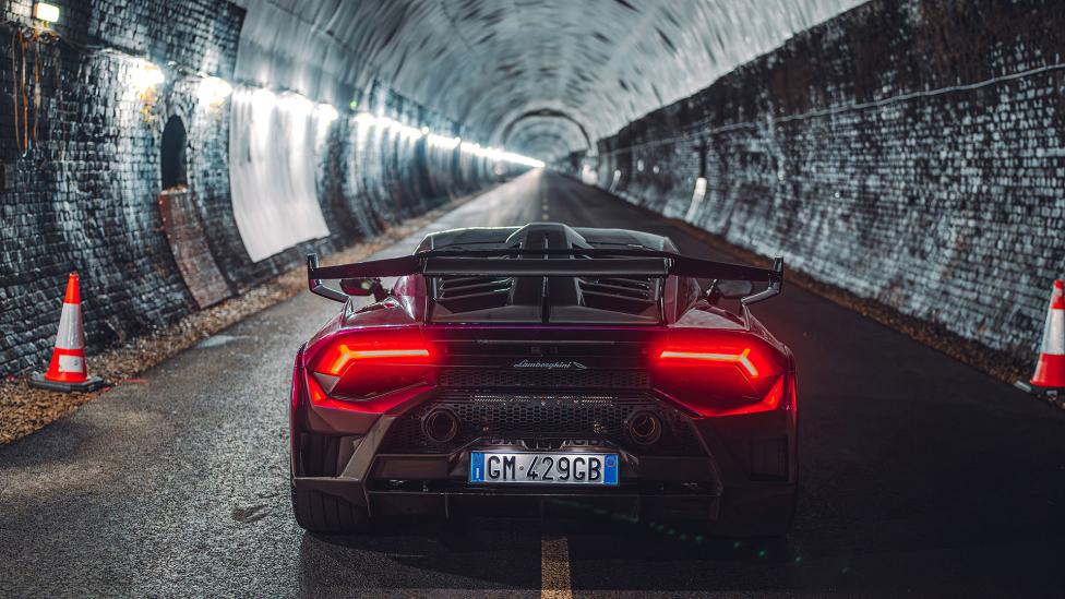 VIDEO: Zo klinkt de Lamborghini Huracán STO bij zijn topsnelheid in een tunnel