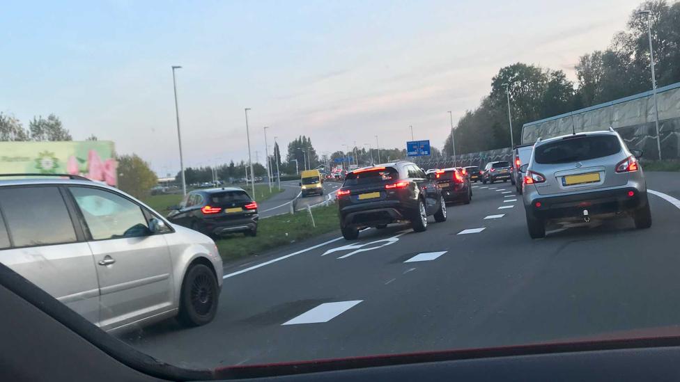 Pas op: je weet dat de A2 bij Utrecht dicht is dit weekend, maar veel mensen houden hier geen rekening mee