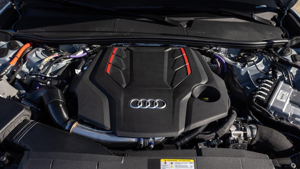 De nieuwe Audi S6 is elektrisch, maar de benzineversie blijft voorlopig bestaan (en is nu extra lekker)