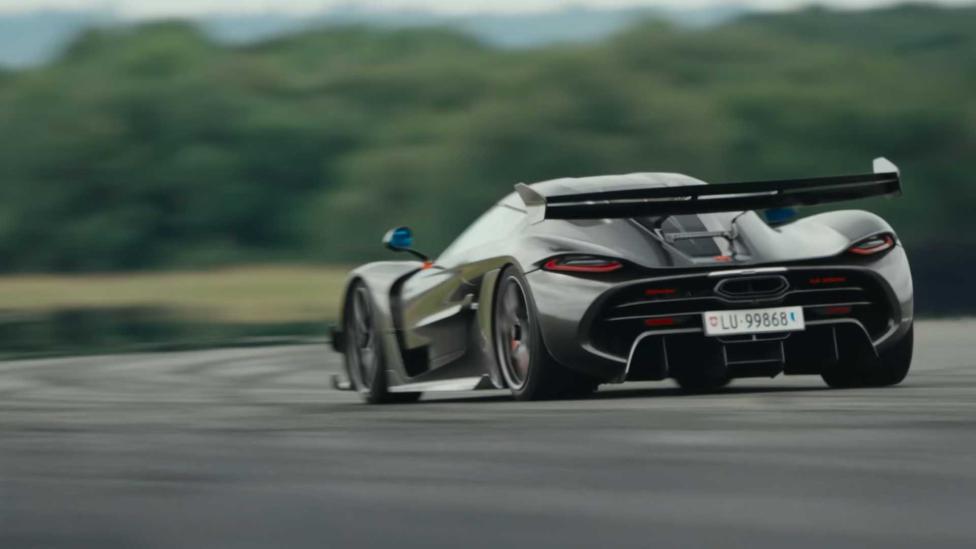 De Koenigsegg Jesko Attack is de snelste auto op het TopGear-circuit (VIDEO)