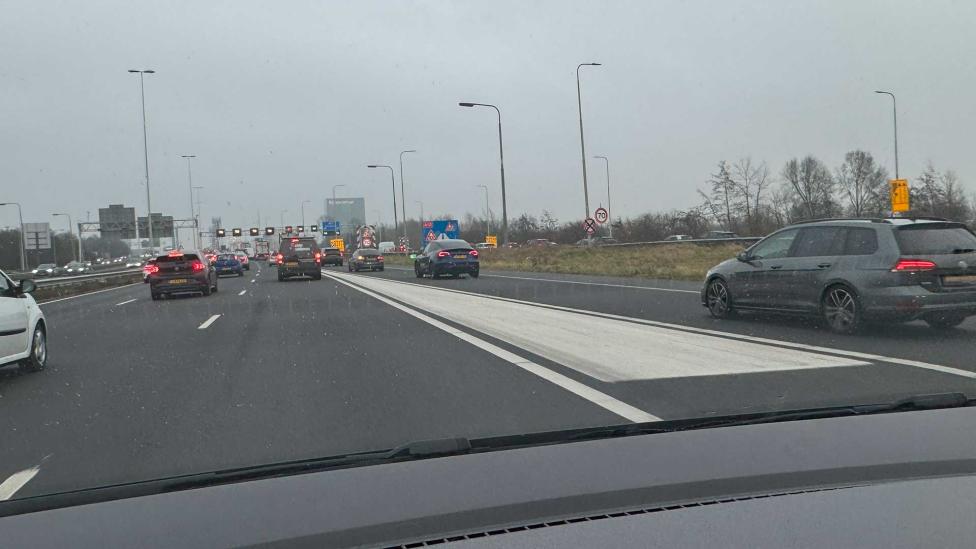 Rijkswaterstaat waarschuwt voor ‘ongekende verkeersdrukte’ op deze plekken