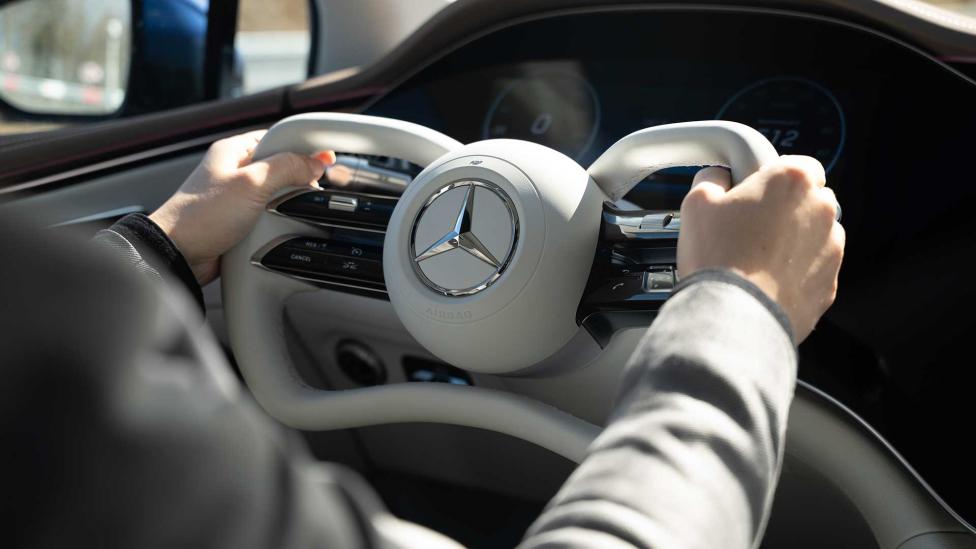 In jouw toekomstige auto is het stuur niet fysiek verbonden met de wielen – is dat niet gevaarlijk?