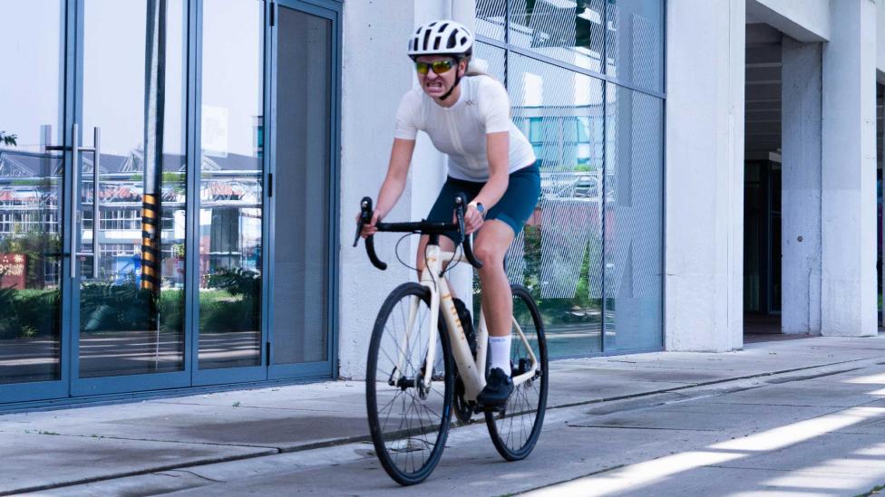 In dit Europese land willen ze een flitspaal invoeren tegen asociale wielrenners