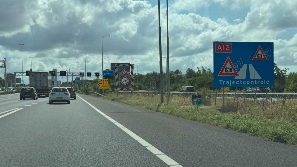 Welke trajectcontrole is nou aangepast naar 70 km/u door werkzaamheden en welke niet?