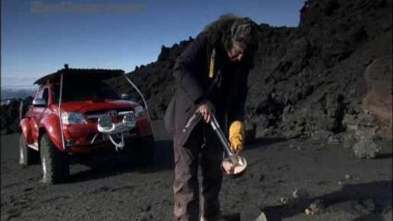 Outtakes: James kookt op een vulkaan