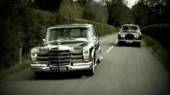 Rolls-Royce Corniche vs Mercedes 600 Grosser