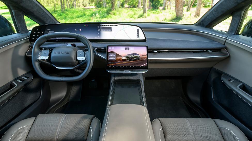 Lucid Gravity Grand Touring 2026 dashboard