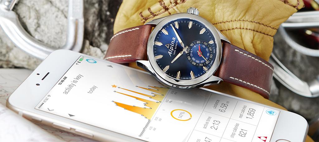 Alpina Horological Smartwatch Navy side