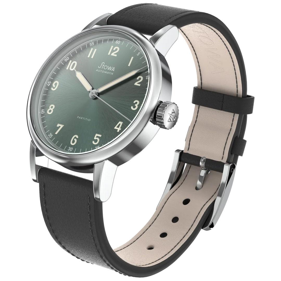 Stowa Partitio Green Limited black leather strap side