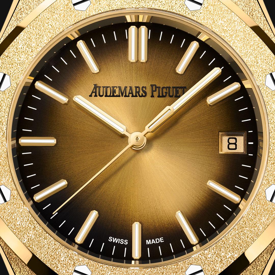 Audemars Piguet Royal Oak Frosted Gold Selfwinding 37 mm Yellow Gold ref. 15550BA.GG.1356BA.01 dial